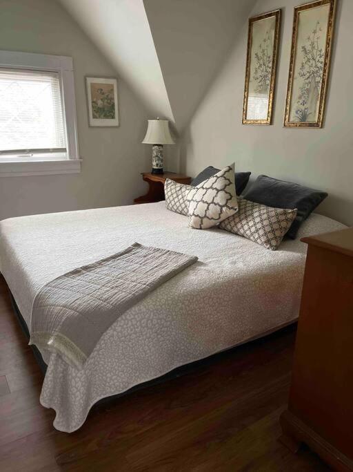 Redefined Alchemy - Bright, Eclectic, Pretty Apt 3E Little Falls Bagian luar foto